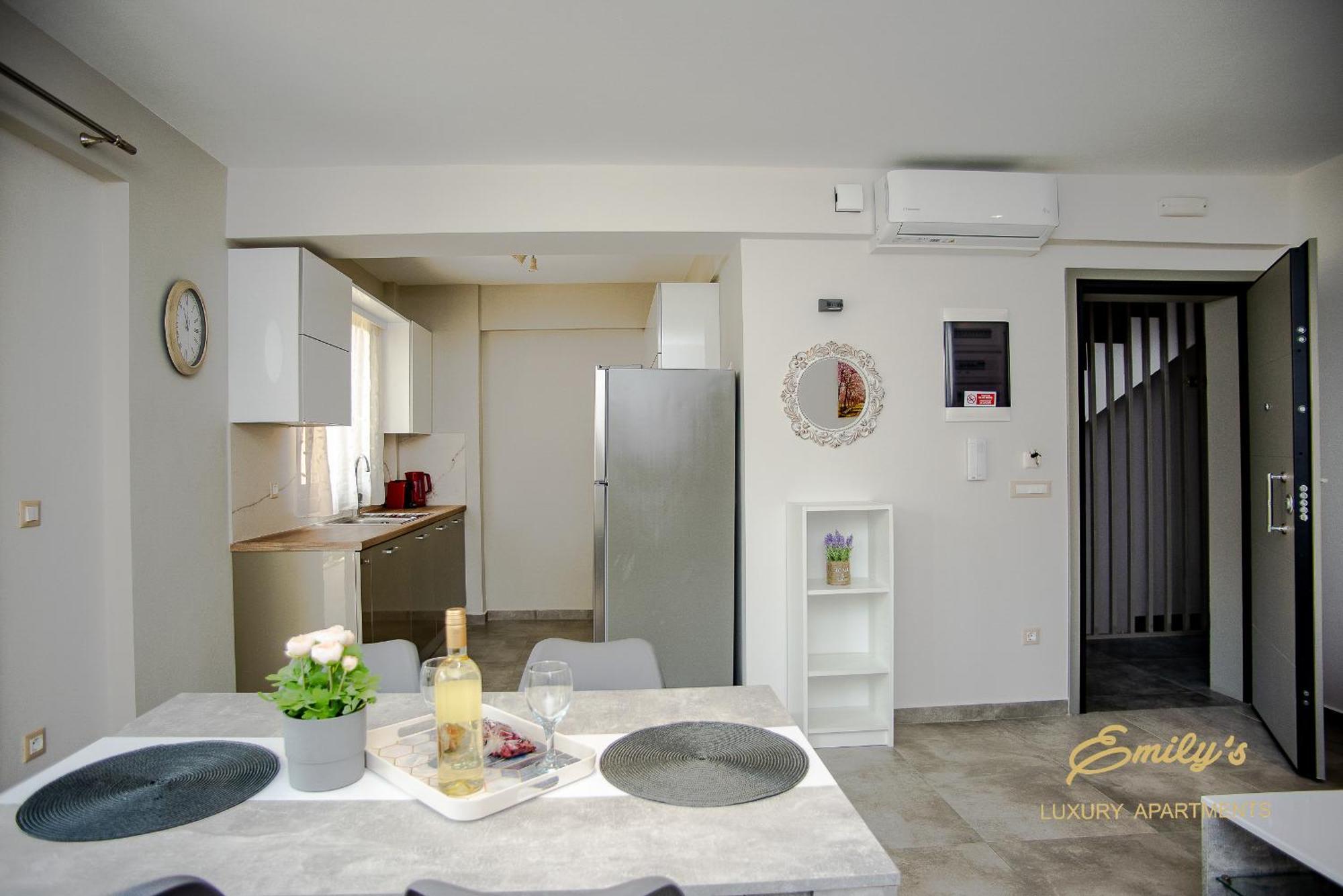 Emily'S Luxury Apartments Argostoli  Exterior foto