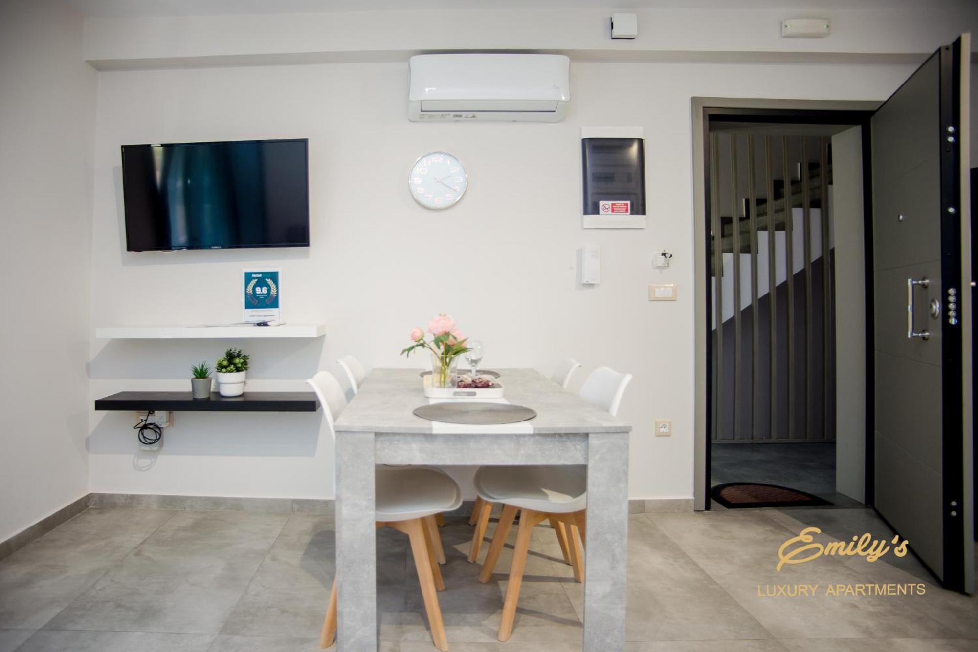 Emily'S Luxury Apartments Argostoli  Exterior foto